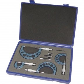 M016